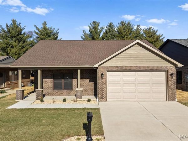 1837 Carrington Way , Swansea, IL 62226