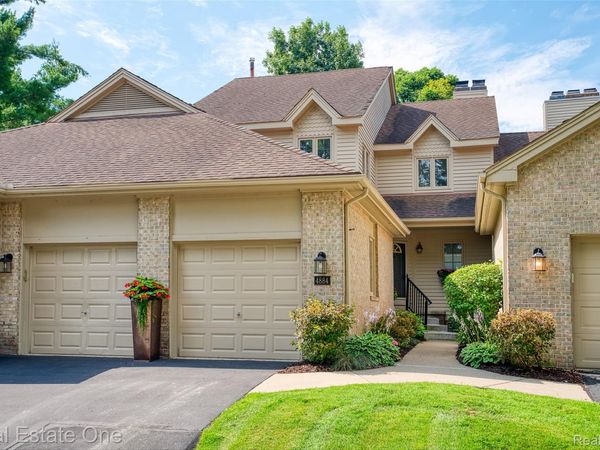 4884 Pine Eagles Court , Genoa Township, Mi 48116
