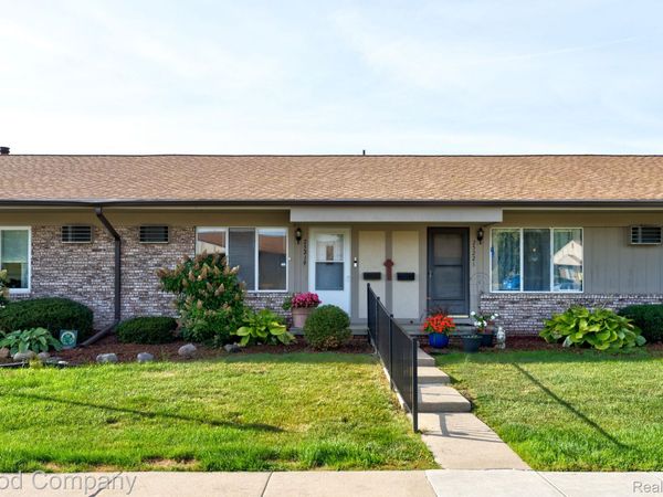 25219 Potomac Drive , South Lyon, Mi 48178