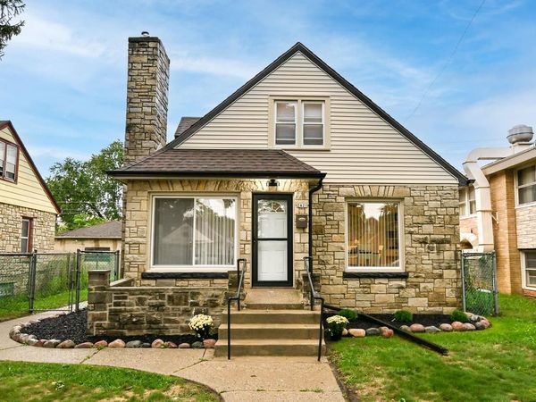 2421 W Hampton AVENUE, Milwaukee, WI 53209