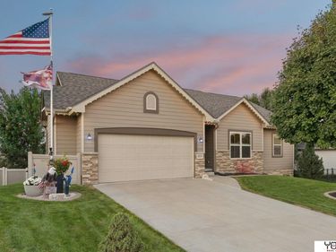 2210 Kara Drive, Papillion, NE 68133