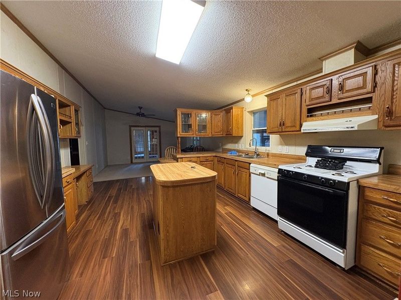 101 Mcconnell Street, Uhrichsville, OH 44683 Photo 12
