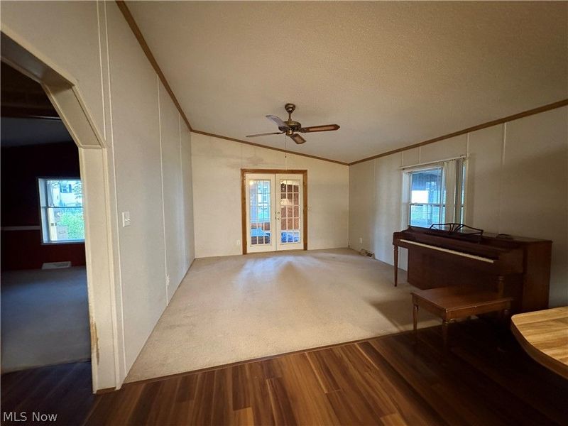 101 Mcconnell Street, Uhrichsville, OH 44683 Photo 15