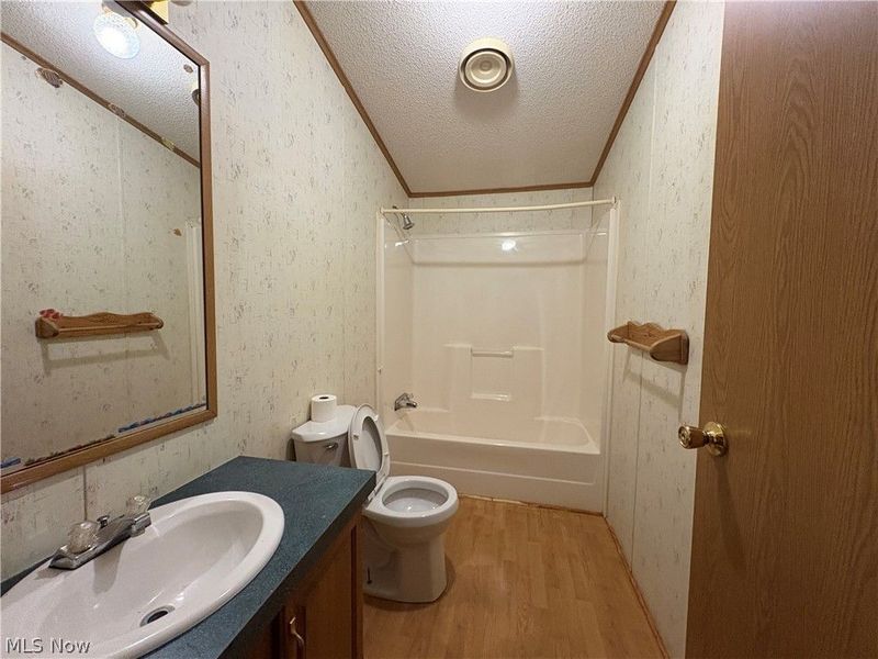 101 Mcconnell Street, Uhrichsville, OH 44683 Photo 23
