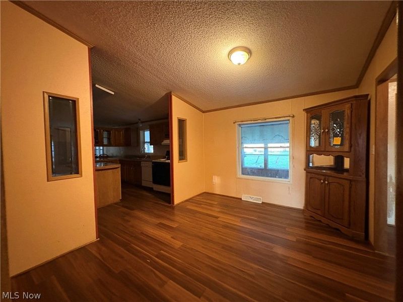 101 Mcconnell Street, Uhrichsville, OH 44683 Photo 9