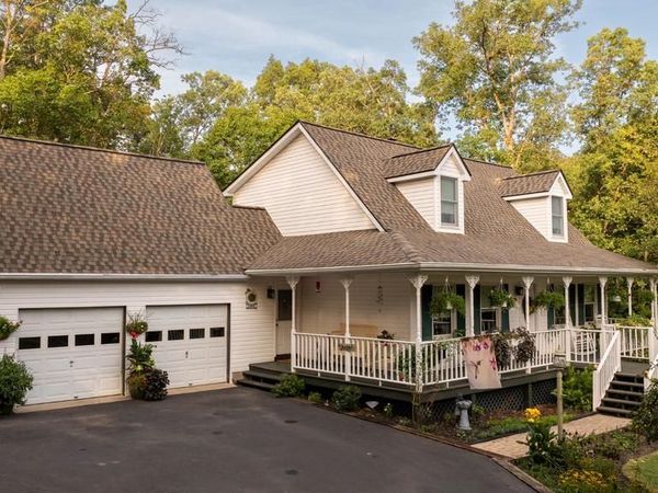 984 ASPEN DRIVE, BUNKER HILL, WV 25413