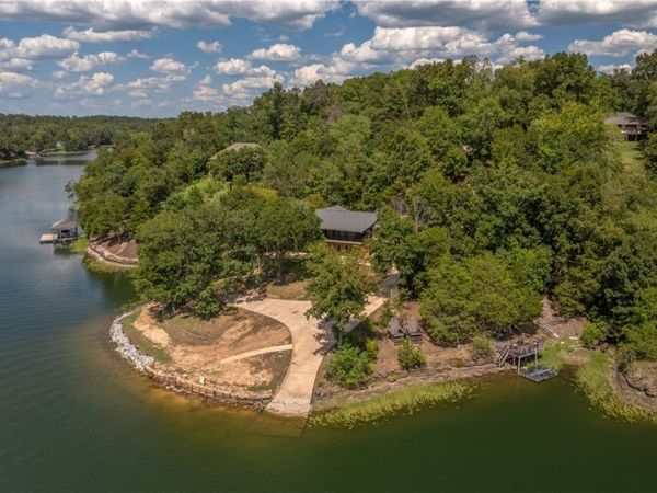 12443 COUNTRY CLUB Drive, Northport, AL 35475