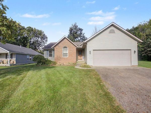 3171 Apple Valley Drive , Howard, OH 43028