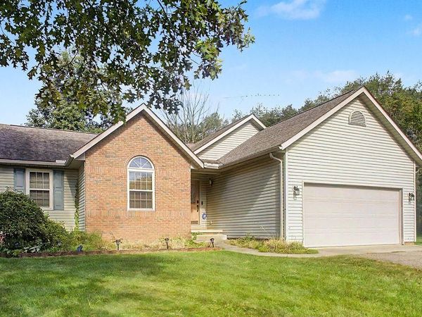 3171 Apple Valley Drive, Howard, OH 43028