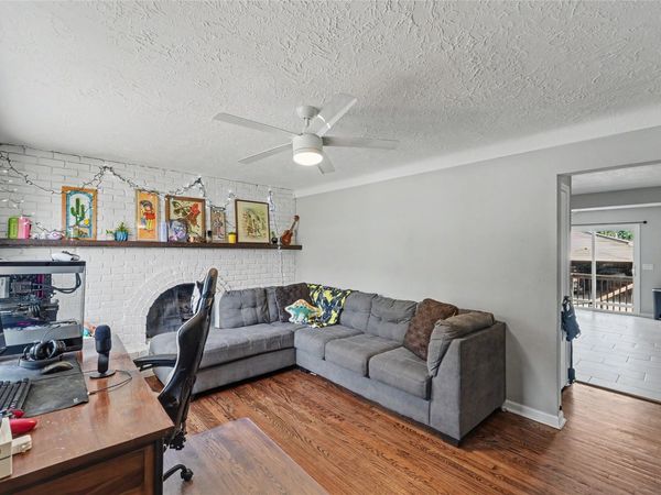 2132 SE 8th Street, Des Moines, IA 50315