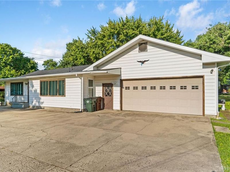 813 E Dorothy Lane, Kettering, OH 45419 Photo 2