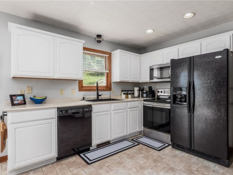 1480 Sunflower Road, New Concord, OH 43762 Photo 6