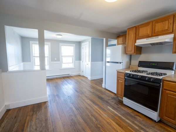 144 Park St, Unit 3, Beverly, MA 01915