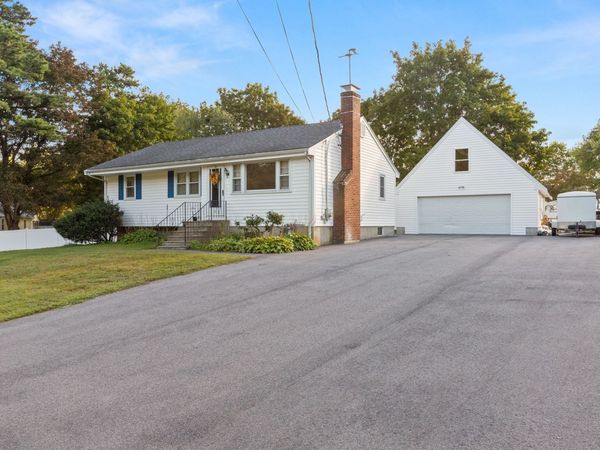10 Clark Rd, Groveland, MA 01834