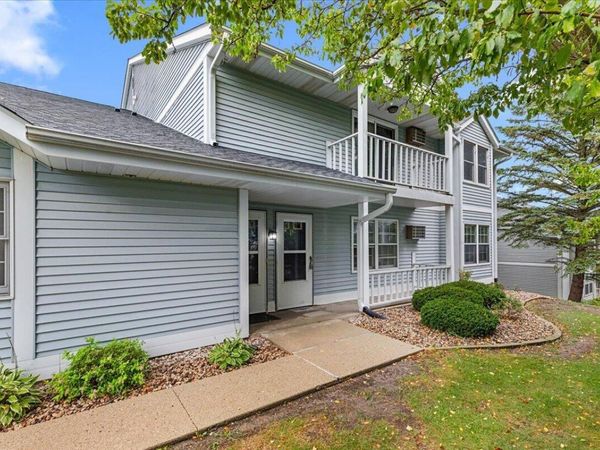 621 Barrington COURT, Unit D, West Bend, WI 53095