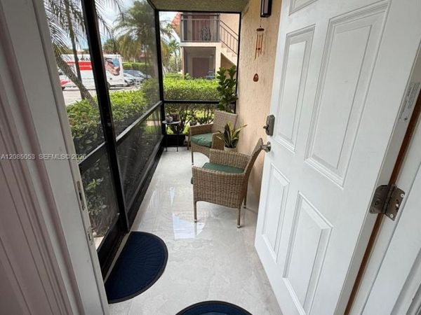 331 Lakeview Dr , Unit 101, Weston, FL 33326