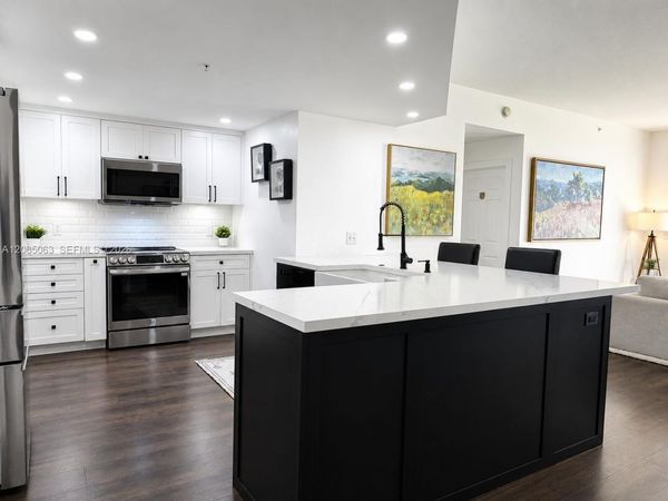 8390 SW 72nd Ave, Unit 610, Miami, FL 33143