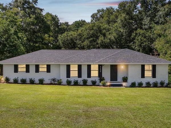 21950 Highway 90, Robertsdale, AL 36567