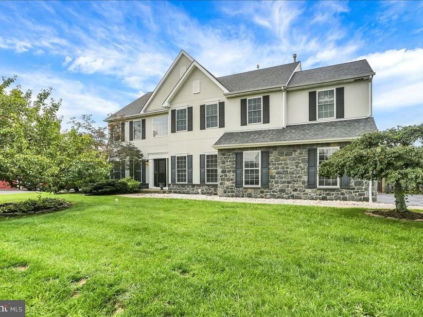 135 Walter Drive, Gilbertsville, PA 19525 Main Photo