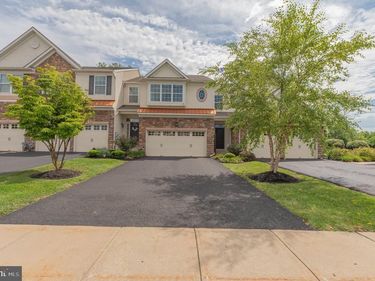 4480 LENNI CIRCLE, EMMAUS, PA 18049