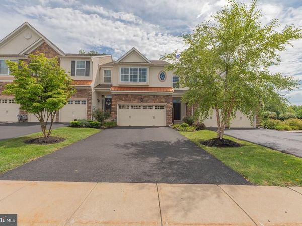 4480 LENNI CIRCLE , EMMAUS, PA 18049