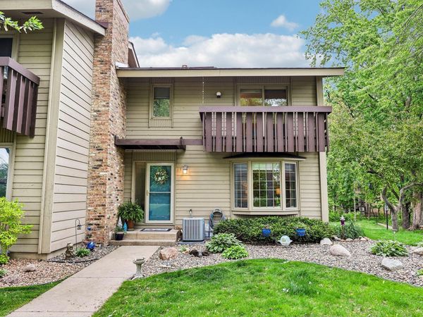 28 Birnamwood Drive , Burnsville, MN 55337