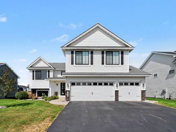 17833 Essex Lane, Lakeville, MN 55044
