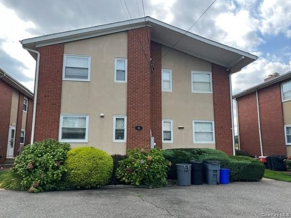 43 Sintsink Drive W, Unit Left, Port Washington, NY 11050