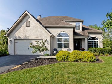 1739 Harrison Pond Drive, New Albany, OH 43054