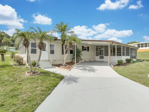 2002 LIVE OAK LANE, Unit 14, ZELLWOOD, FL 32798