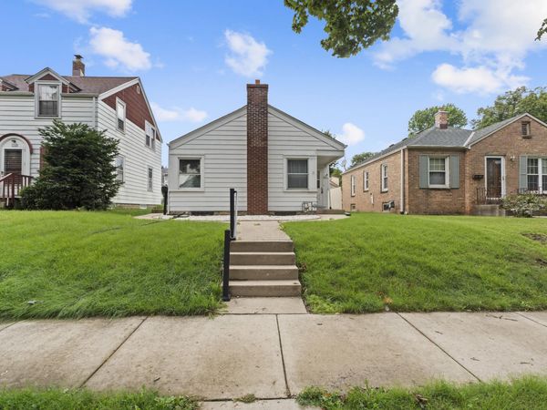 2709 S 47th St, Milwaukee, WI 53219