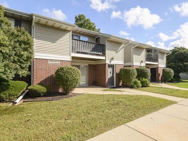 N110W16936 Ashbury Cir, Unit 4, Germantown, WI 53022