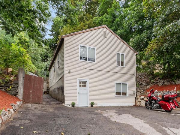 786 Mammoth Road, Manchester, NH 03104