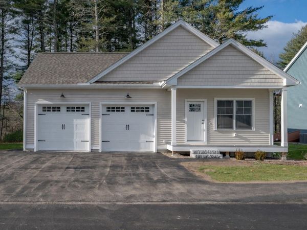 14 Wilderness Drive, Nashua, NH 03062