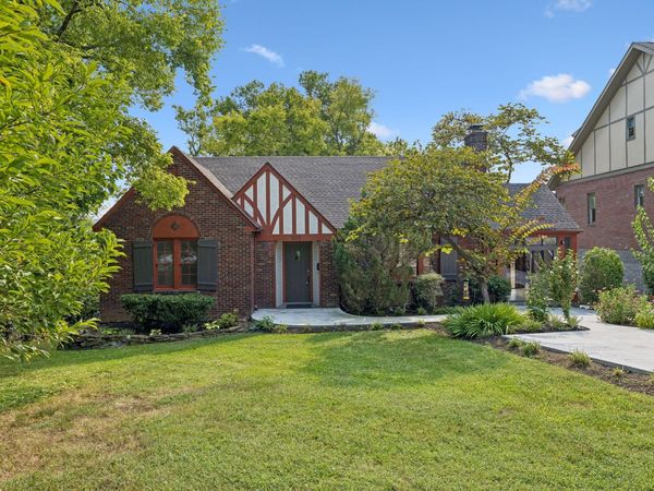 502 32nd Ave S, Nashville, TN 37212