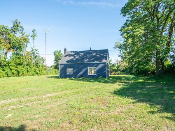 24078 Brest, Taylor, Mi 48180
