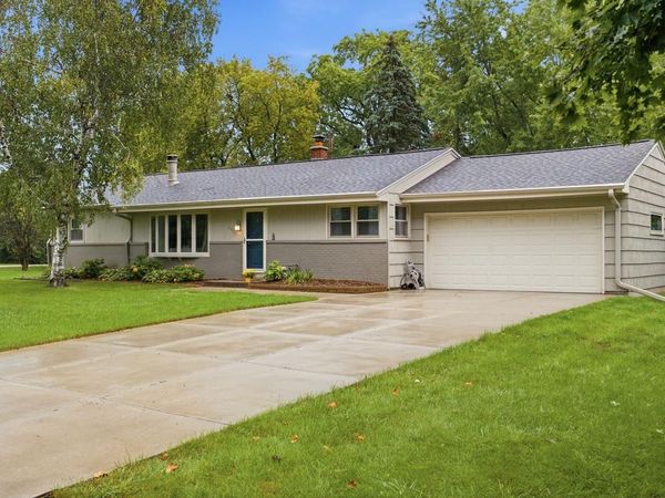 240 Prospect DRIVE, Brookfield, WI 53005