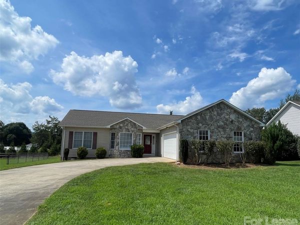 1444 Farmington Hills Drive , Conover, NC 28613