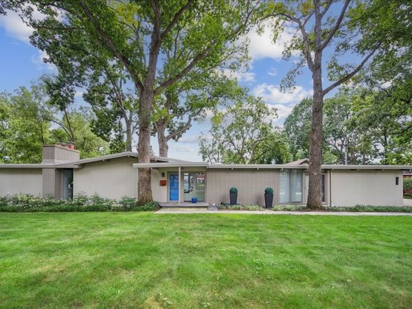286 Avon Avenue , Northfield, IL 60093