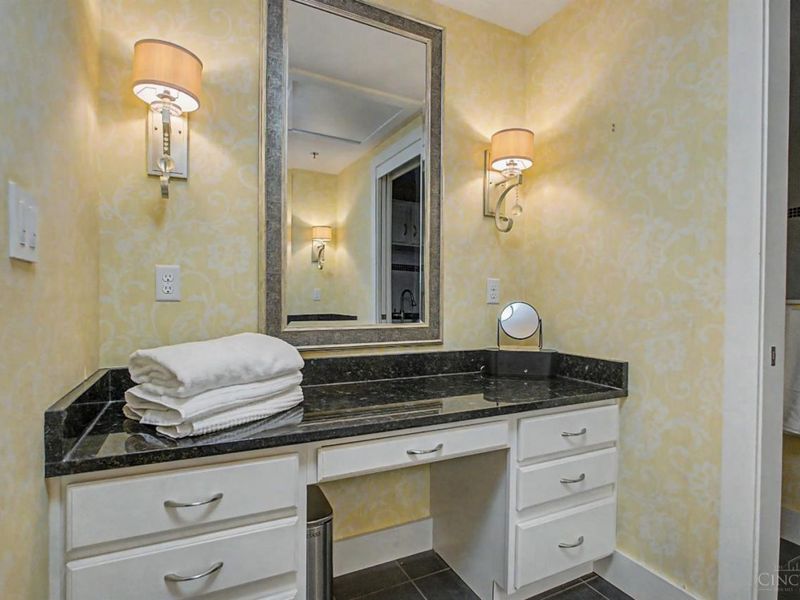 15 W Fourth Street, Unit 304, Cincinnati, OH 45202 Photo 32