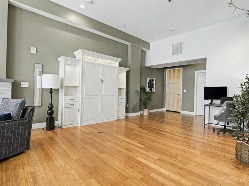 15 W Fourth Street, Unit 304, Cincinnati, OH 45202 Photo 9
