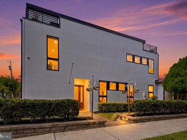 900 20TH STREET S , ARLINGTON, VA 22202