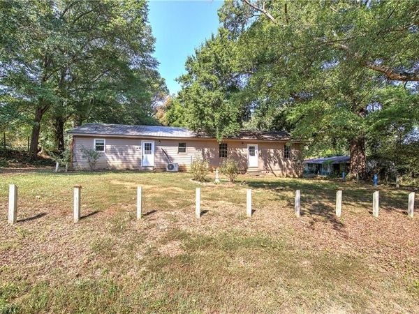 46 Young Street , Cartersville, GA 30120