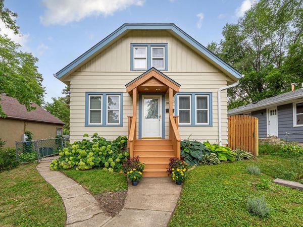 3807 27th Avenue N, Robbinsdale, MN 55422