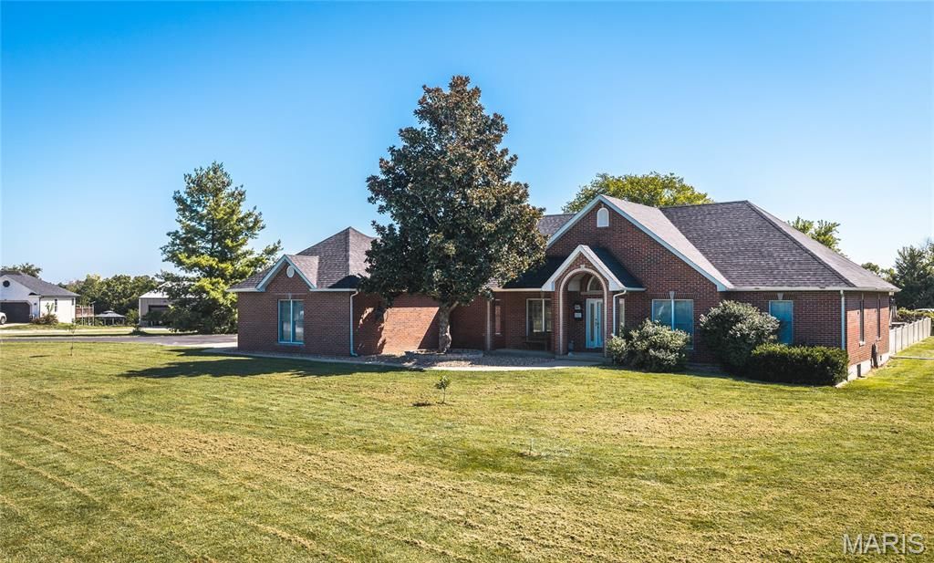 10050 Vintage Lane , Rolla, MO 65401 Main Photo