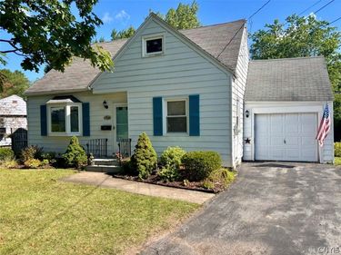 303 Kingsdown Drive , Liverpool, NY 13088