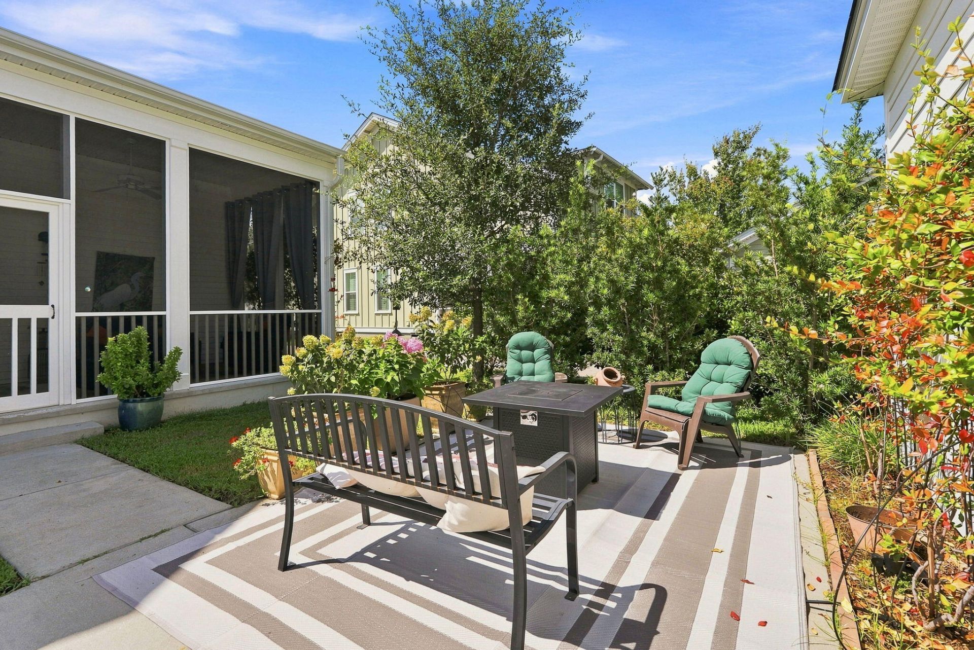 121 Sugarberry Way Photo 33