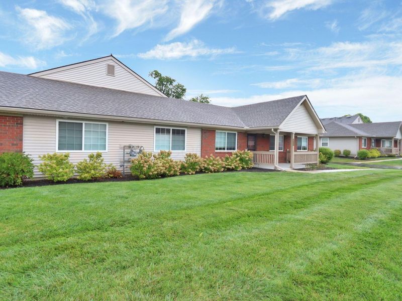 8423 Taylor Chase Drive, Reynoldsburg, OH 43068 Photo 3