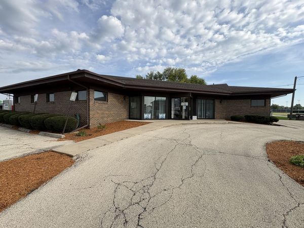 1181 N 8th Street, Rochelle, IL 61068