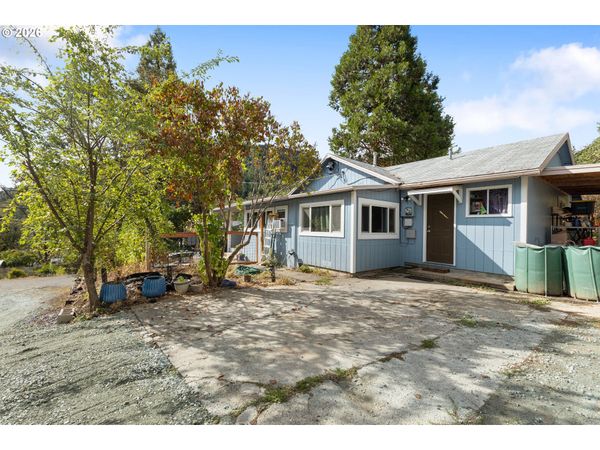 472 SW 4TH ST, Canyonville, OR 97417